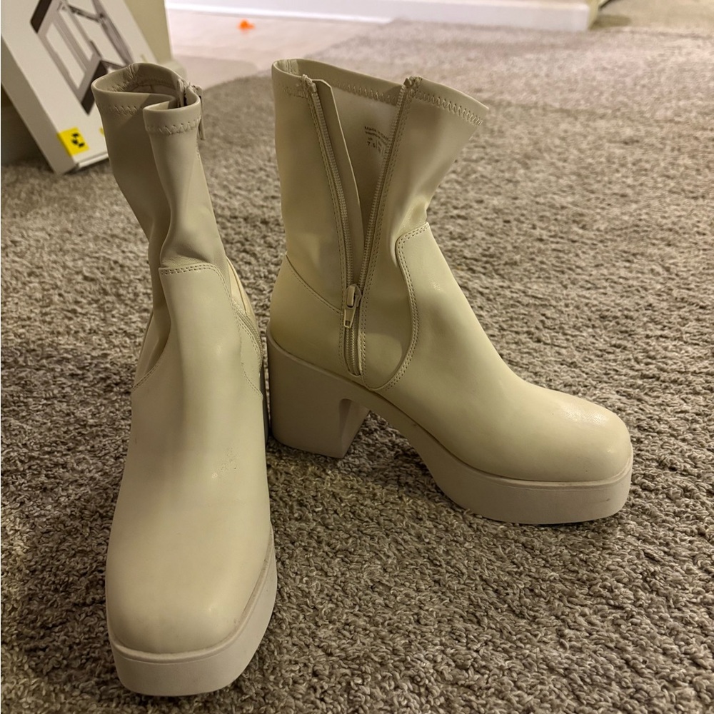 Aldo White Cream Platform Ankle Boots